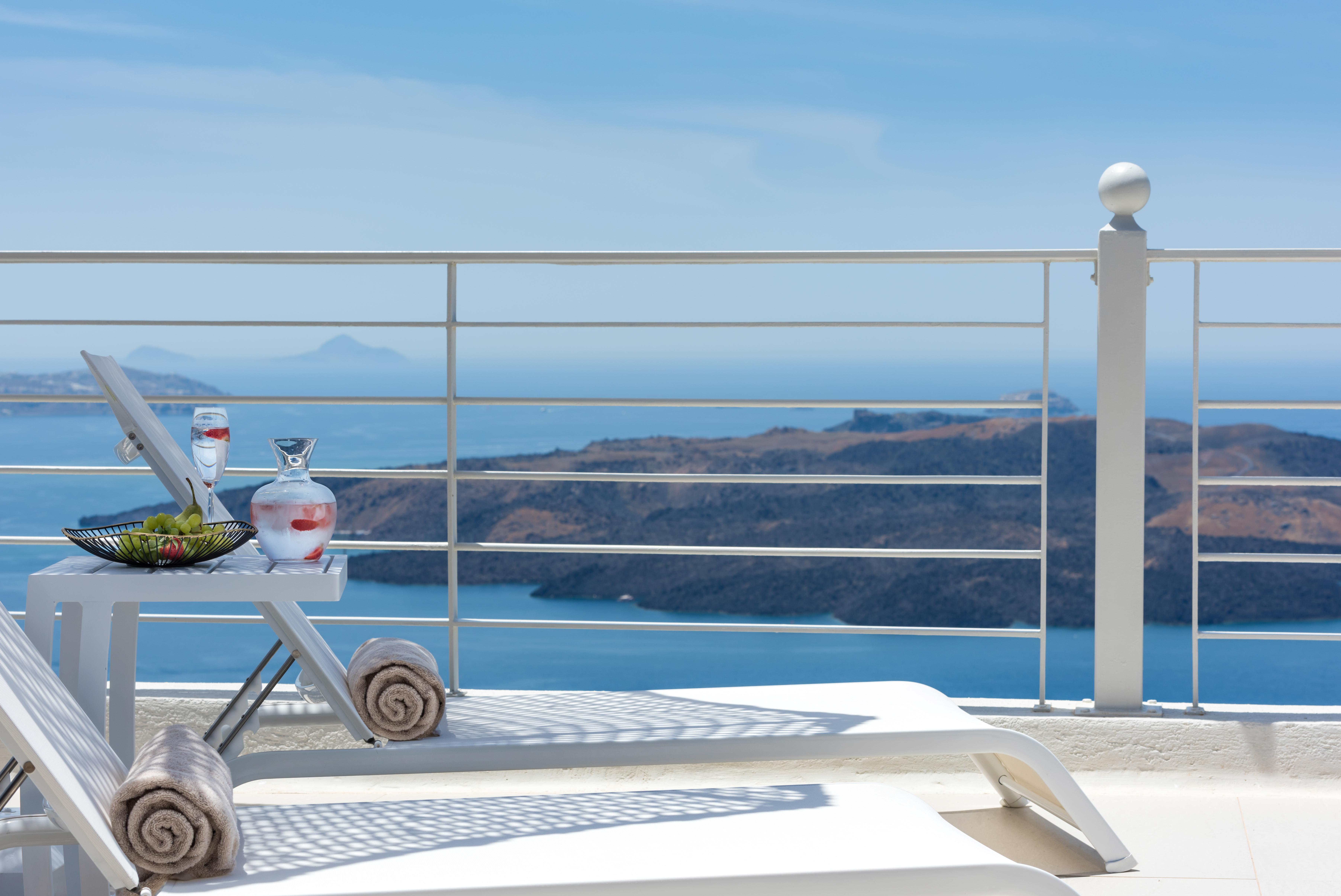 Nefeles Luxury Suites Fira  Exteriör bild