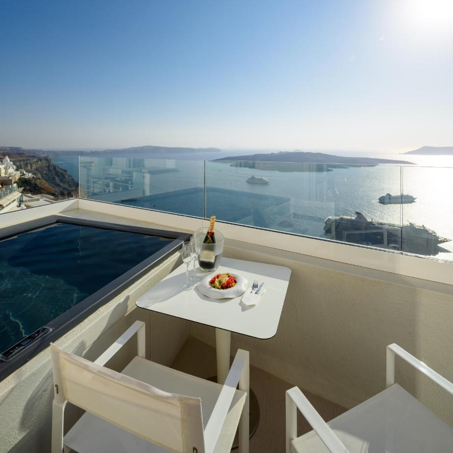 Nefeles Luxury Suites Fira  Exteriör bild