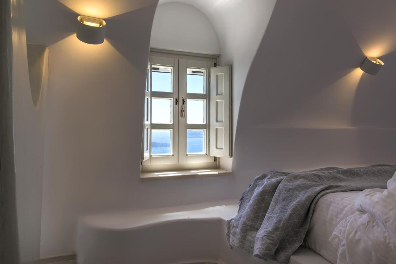Nefeles Luxury Suites Fira  Exteriör bild