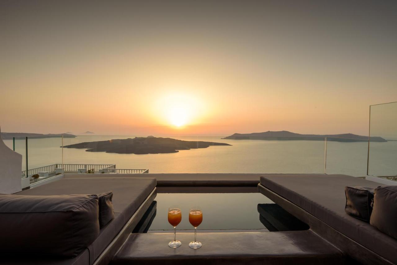 Nefeles Luxury Suites Fira  Exteriör bild
